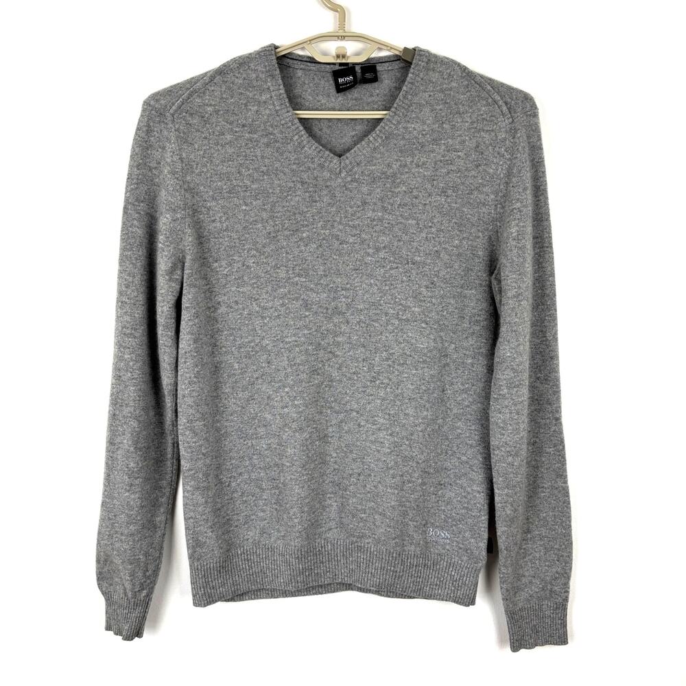 BOSS Gray Cashmere Sweater Men's Medium v-neck regular fit "small hole